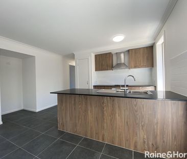 4 Bedroom Family Home - Photo 3