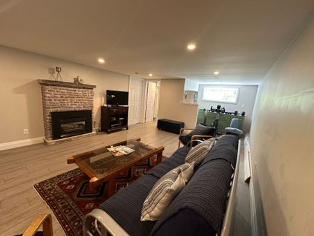 For Lease - 245 Pearson Street, Meaford, Ontario - Photo 4