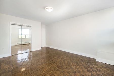 Maeford Court Apartments - Photo 4