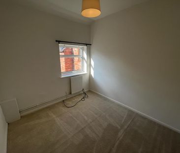 Horninglow Road North, BURTON-ON-TRENT - Photo 5