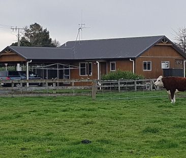 Rural 2 Bed Detached Home Surrounded by Paddocks - Photo 4
