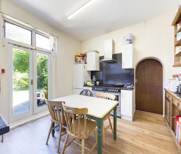 1 bedroom in a house share to rent - Photo 5