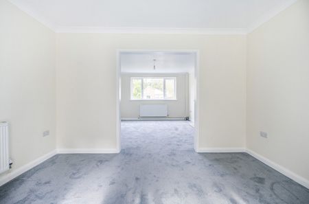 4 bedroom detached house to rent - Photo 4