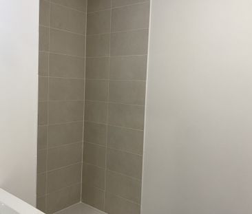 Location Appartement 2 pièces 45m² MAROMME 76150 - Photo 4