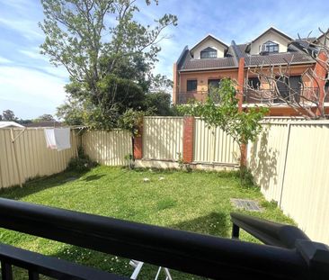 BEAUTIFUL 2 BEDROOM TOWNHOUSE PLUS EXTRA LARGE STUDY - Photo 6
