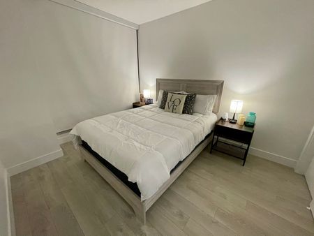 2 bed + den/2 bath at Ellis Parc - Photo 5