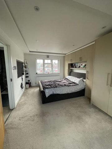 4 bedroom terraced house to rent - Photo 5