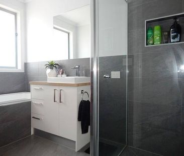 GORGEOUS 3 BEDROOM FAMILY HOME WITH KIDS RETREAT OR 4TH BEDROOM/STUDY - Photo 6