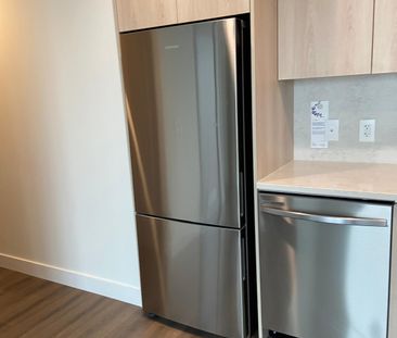 The Grand 2 Bedrooms/2 Bath in Surrey - Photo 2