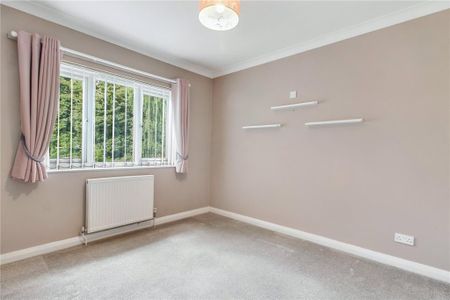 4 bedroom detached house to rent - Photo 5