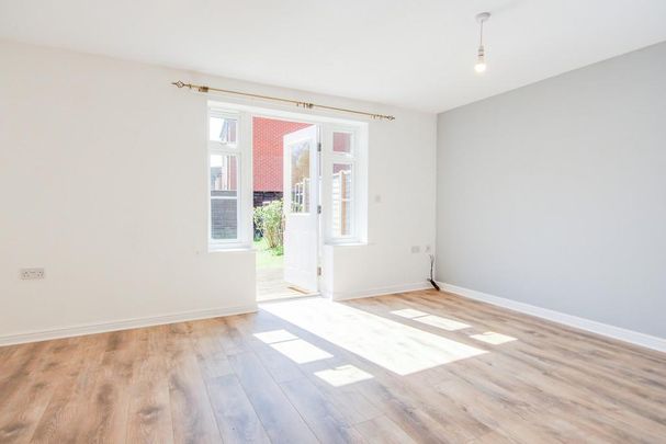 2 bedroom semi-detached house to rent - Photo 1