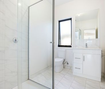 Chic & Modern Double Level Home - Photo 5