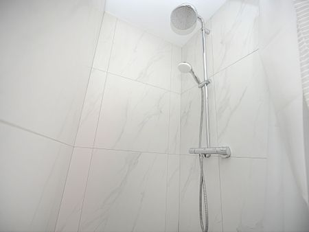 For Lease - 50B Woodlawn Avenue, Mississauga, Ontario - Photo 3