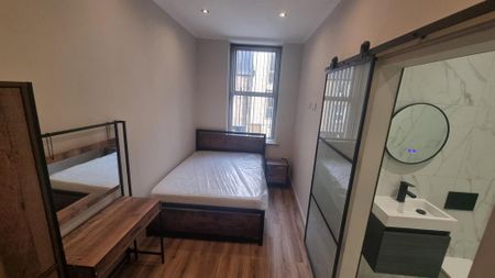 5 bedroom private hall to rent - Photo 3