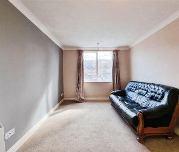 1 Bedroom Flat to Rent in Ashleigh House, Hamblin Court, Rushden, NN10 - Photo 5