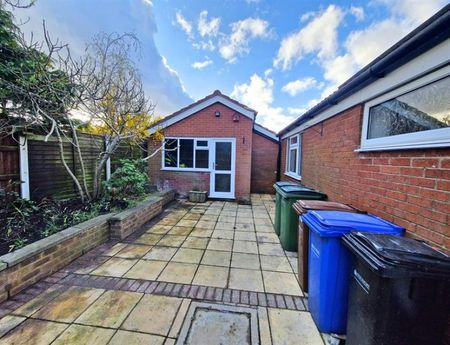 3 Bedroom Detached To Let - Photo 4