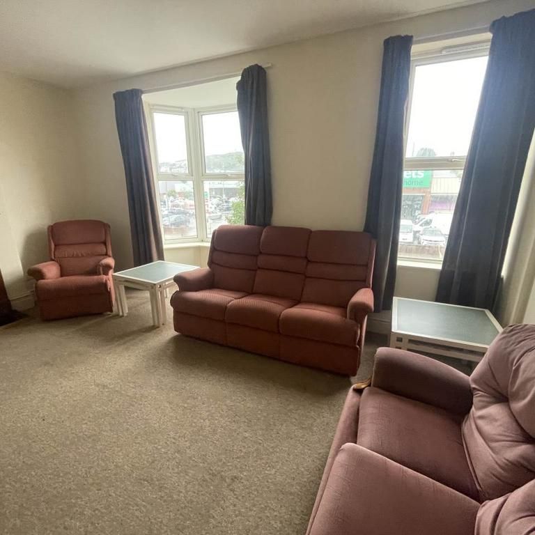 6 bedroom house to rent - Photo 1