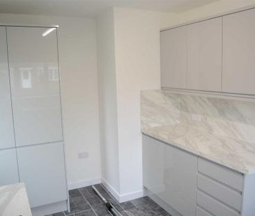 3 bedroom detached bungalow to rent - Photo 6