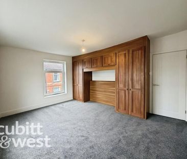 2 bedroom end of terrace house to rent - Photo 5