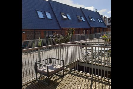 4 Bed Terraced House, Picture House Court, BS3 - Photo 4