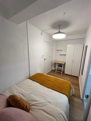 Carrer de Francisco Moreno Usedo, Valencia, Valencian Community 46018 - Photo 1