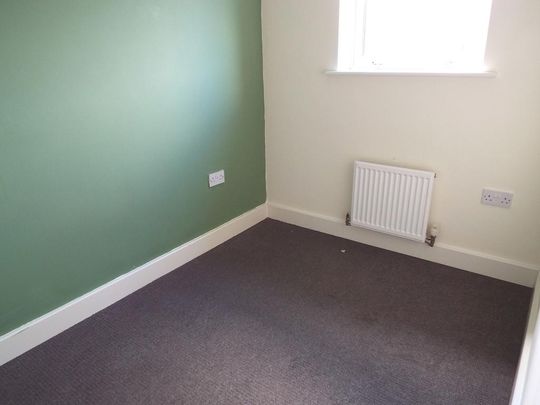 4 bedroom terraced house to rent - Photo 1