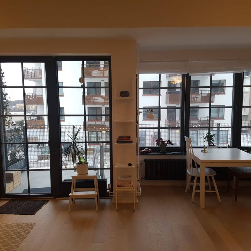 Tre Kronors väg, Nacka - Photo 1