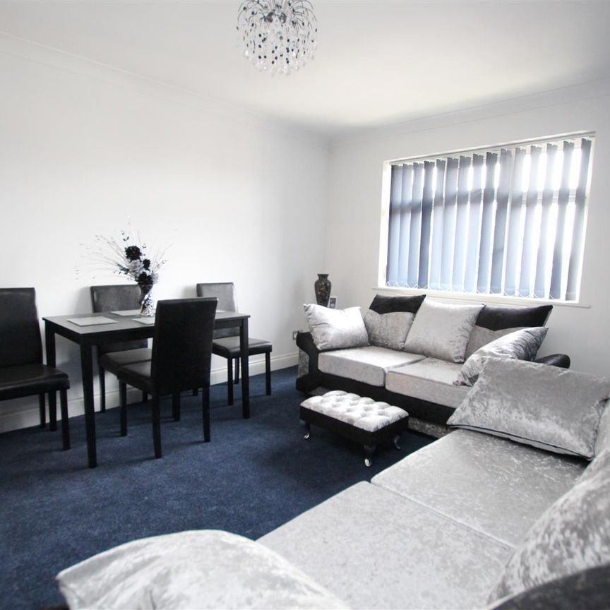 1 bedroom Flat to let - Photo 1