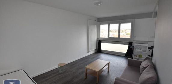 Location Appartement 1 pièce 27m² CHOLET 49300 - Photo 2