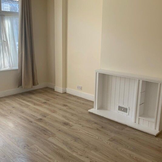 Ipswich Road - Photo 1