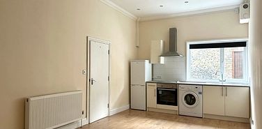 Queen Street, Ramsgate, CT11 9ER, Kent - Photo 2