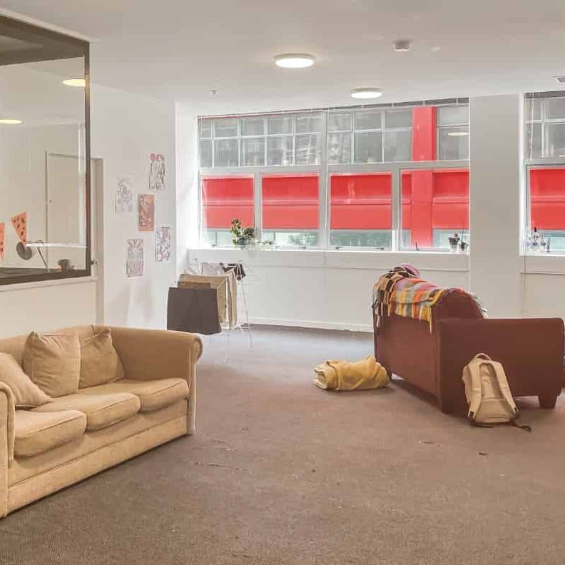 Perfect for students -Spacious 6-Bedroom Apartment in the Heart of Wellington - Photo 1