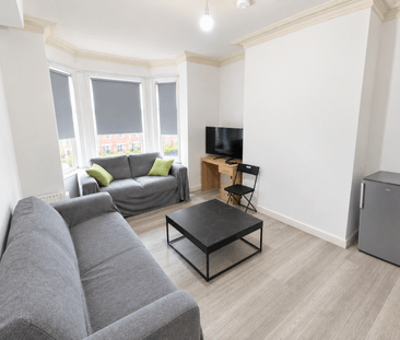 6 bedroom end of terrace house to rent - Photo 2