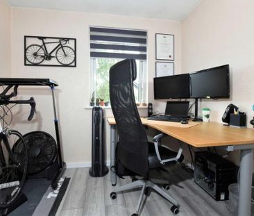 54 Glenmore Park, Lisburn, BT27 4RT - Photo 2