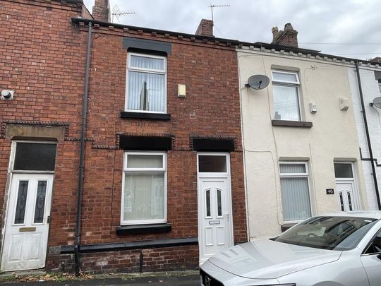 2 bedroom terraced house to rent - Photo 1