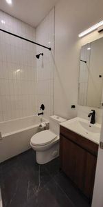 2 bed 1 bath - Renovated Victorian Triplex - Photo 4