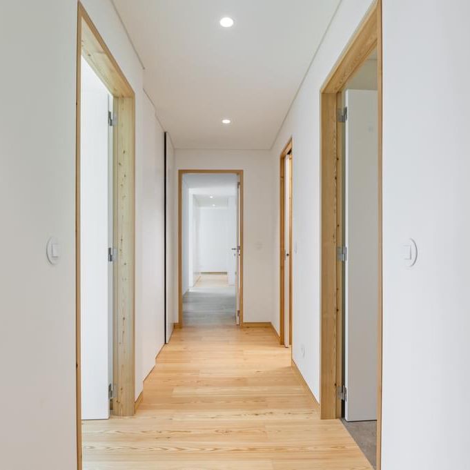 2 Bedroom Apartment with swimming pool, Monte Estoril, Cascais - Photo 1