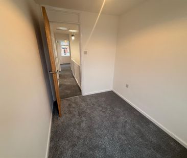 Mount Avenue, Bebington - Photo 4