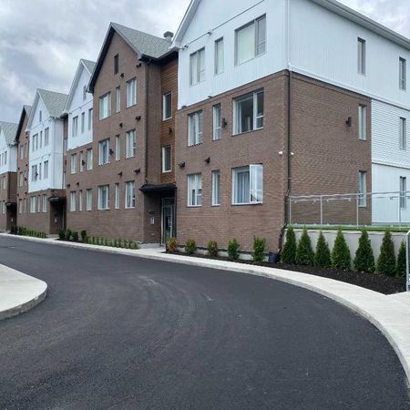 Condo a louer avec internet et stationnement intérieur - Photo 3