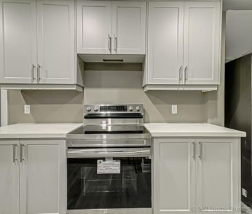 For Lease - 565 Mcgregor Farm Trail, Newmarket, Ontario - Photo 4