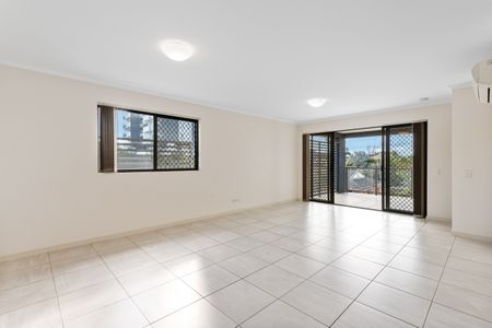 5/19 Latham Street, Chermside QLD 4032 - Apartment For Rent | Domain - Photo 2