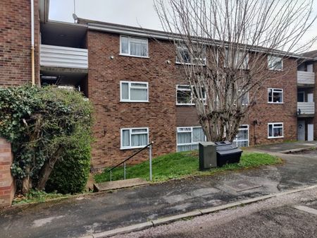 2 bedroom Flat - Osterley Close, Stevenage - Photo 5