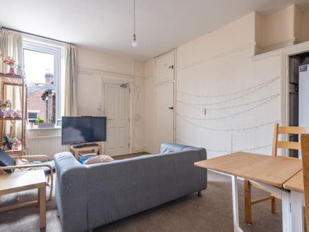 4 bedroom maisonette to rent - Photo 4