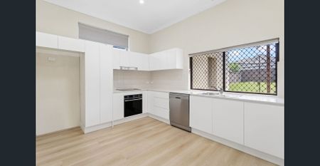 Modern & Spacious Family Home - Photo 4