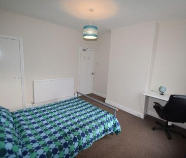 3 bedroom house share to rent - Photo 4