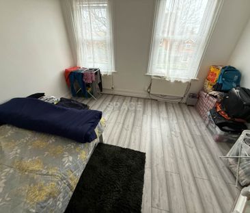 Brunswick Hill, Reading - Photo 1