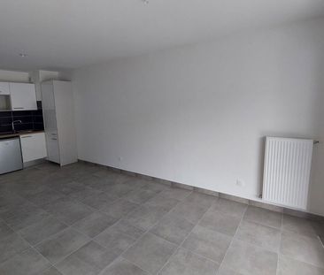 location Appartement T2 DE 41.74m² À CLUSES - Photo 3