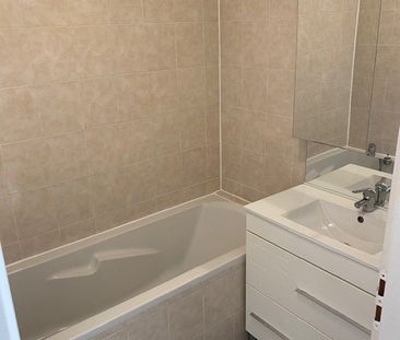 LOCATION T2 - MILLERY, - Photo 5