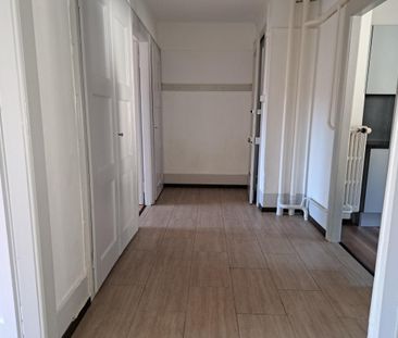 APPARTEMENT DE 3 PIECES AU REZ SUPERIEUR - Photo 3