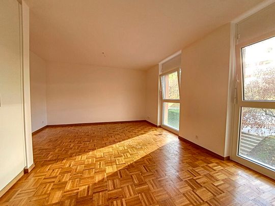 Charment studio au 1er étage d’environ 32m2 - Foto 1